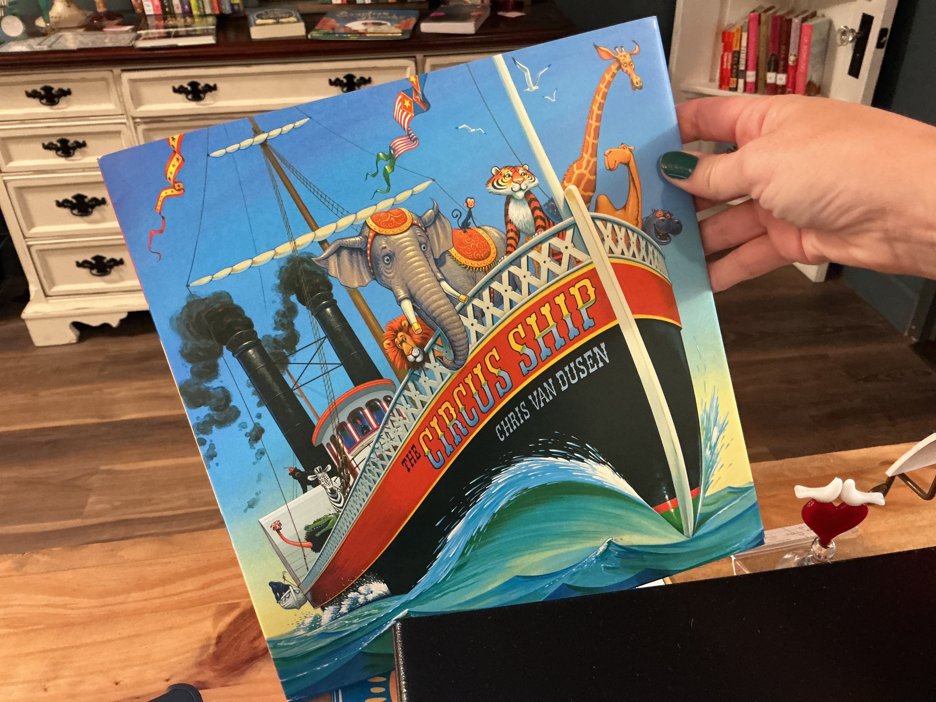 CIRCUS SHIP
