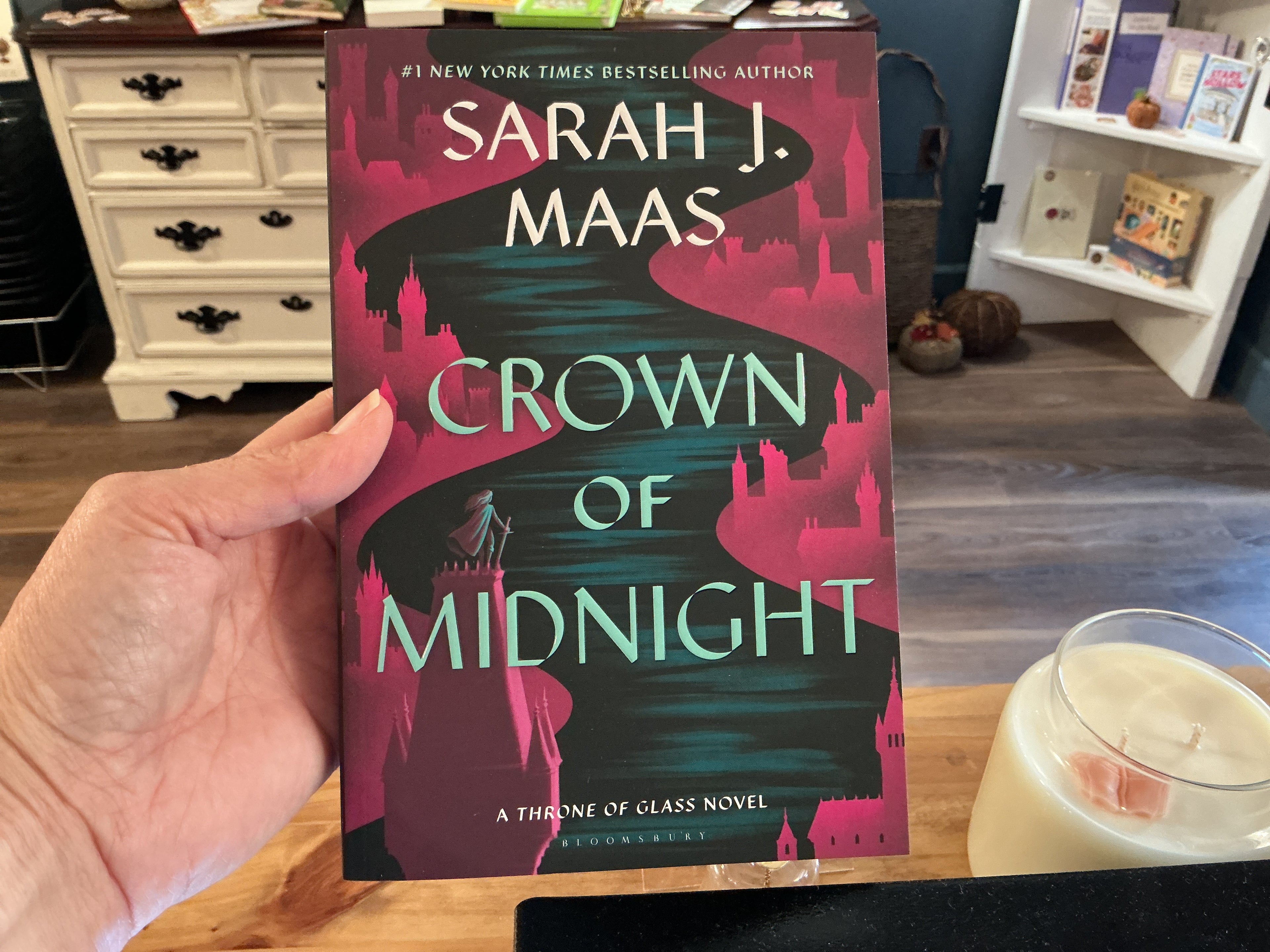 Crown of midnight