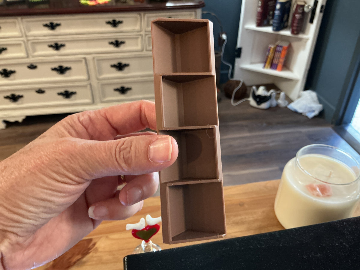 Mini corner bookshelf